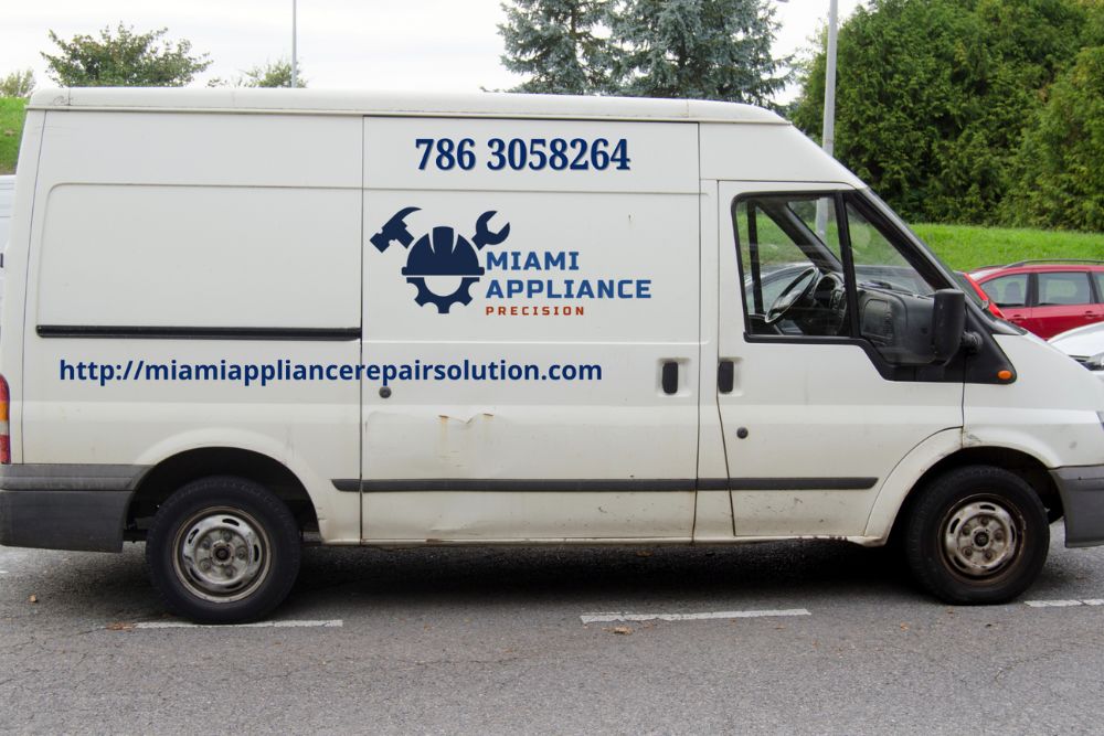Appliance repair van in Miami, offering professional repair services for various appliances in the area.